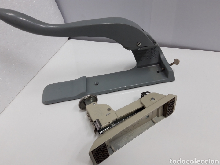 Escriban&iacute;a: Grapadora con soporte SWINGLINE. U.S.A. - Foto 3