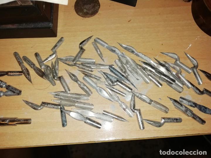 Escriban&iacute;a: Lote 50 plumillas cervantina y otras - Foto 2