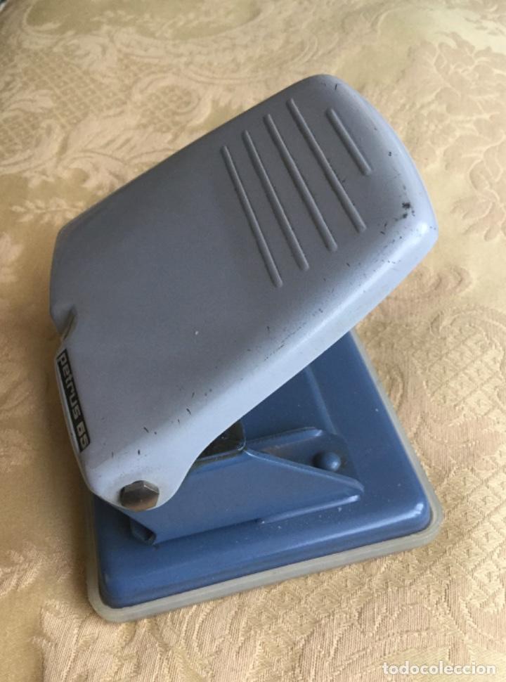 Escriban&iacute;a: PERFORADORA VINTAGE PETRUS 65 - Foto 5