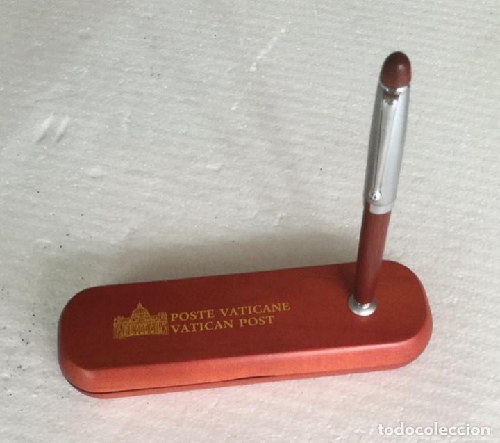 Escriban&iacute;a: Bol&iacute;grafo Poste Vaticane con estuche. NUEVO - Foto 2
