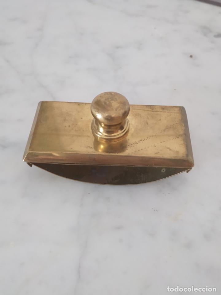 Escriban&iacute;a: Antiguo porta secante en bronce - Foto 6