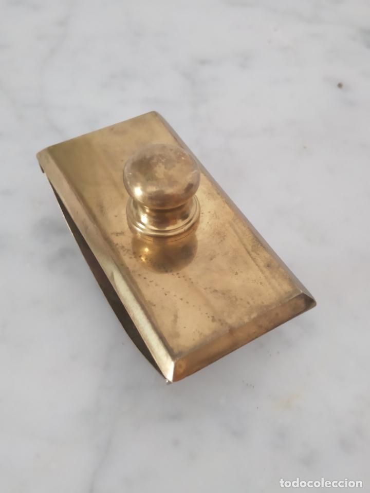 Escriban&iacute;a: Antiguo porta secante en bronce - Foto 7