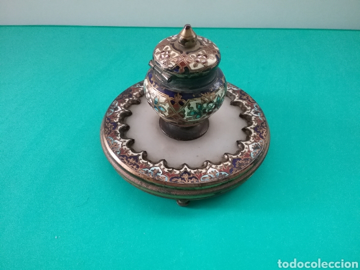 Escriban&iacute;a: Tintero en Cloisonne y en bronce finales siglo XIX. - Foto 1