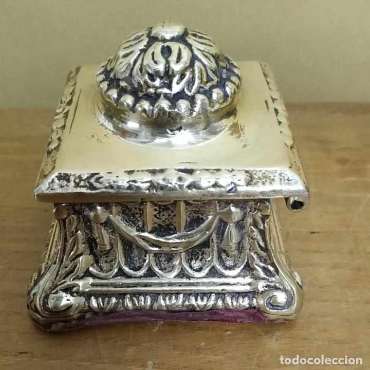 Escriban&iacute;a: Antiguo tintero de bronce - Foto 2