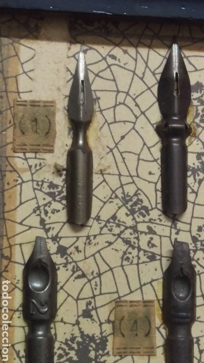 Escriban&iacute;a: Cuadro plumillas de coleccion - Foto 2