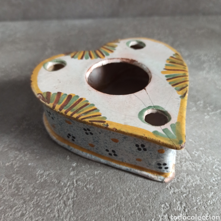 Escriban&iacute;a: Antiguo tintero de cer&aacute;mica en forma de coraz&oacute;n - Foto 1