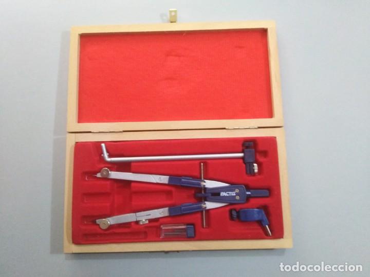 Escriban&iacute;a: Comp&aacute;s Factis - en caja de madera - Foto 2