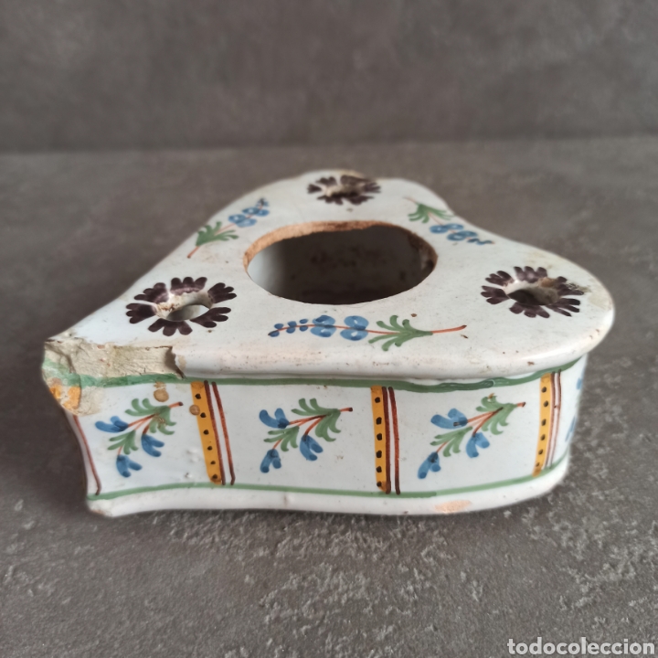 Escriban&iacute;a: Tintero antiguo de cer&aacute;mica en forma decorazon - Foto 2