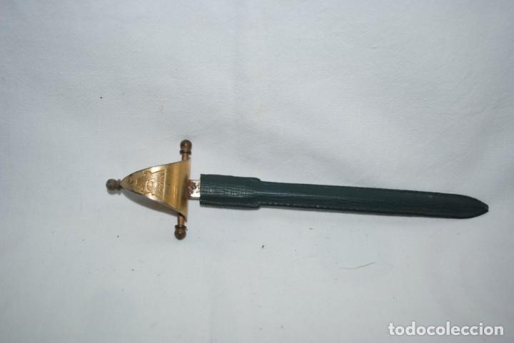 Escriban&iacute;a: ABRECARTAS , MAQUINAS DE COSER ALFA . - Foto 1