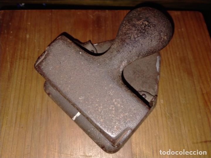 Escriban&iacute;a: SACABOCADOS PERFORADORA DE OFICINA - Foto 1