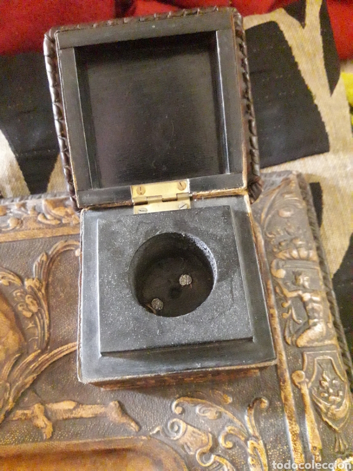 Escriban&iacute;a: Antigua escribania de cuero repujado - Foto 8