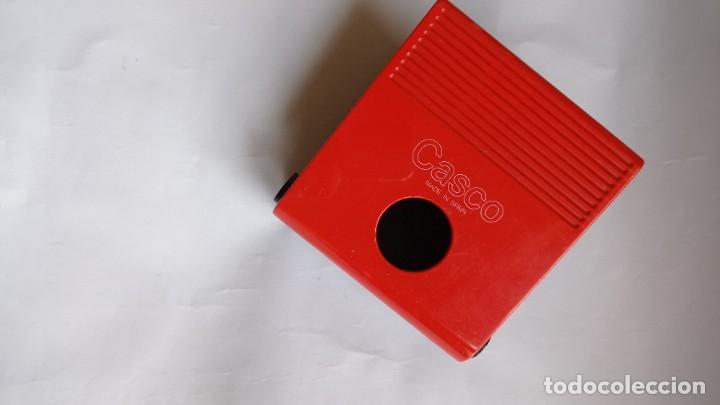 Escriban&iacute;a: Perforadora papel el casco. Rojo - Foto 1