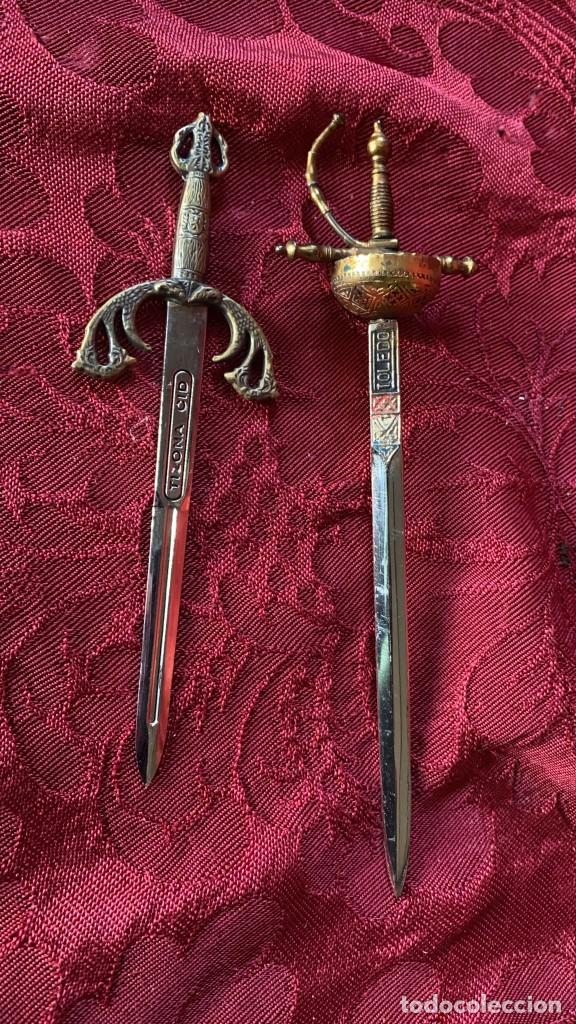 Escriban&iacute;a: ABRECARTAS ANTIGUO DE TOLEDO DE 17 Y 15 CMS. - Foto 1