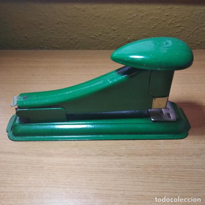 Escriban&iacute;a: GRAPADORA & PERFORADORA. A&Ntilde;OS 60S.RUBAFIX. - Foto 2