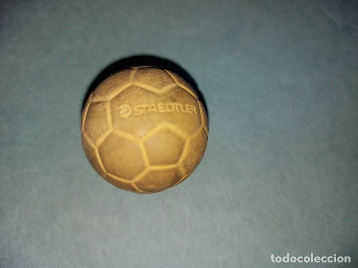 Escriban&iacute;a: GOMA DE BORRAR con forma de BALON - STAEDTLER - Foto 1