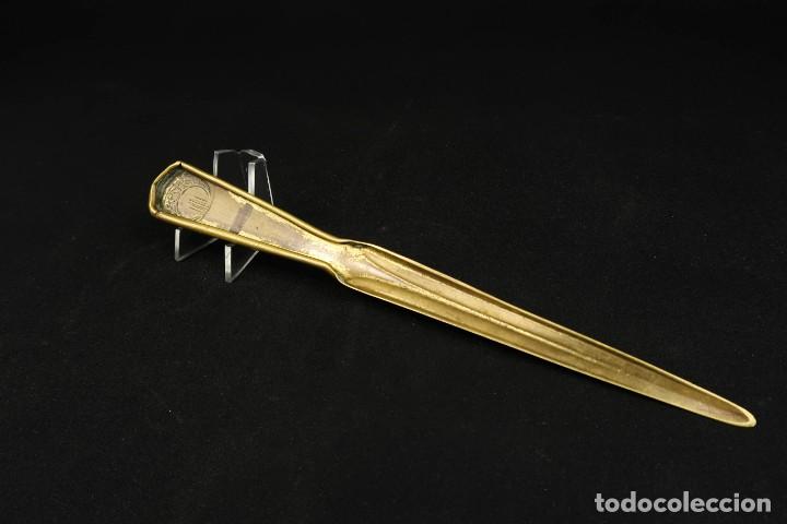 Escriban&iacute;a: Antiguo Abrecartas de Laton Dorado - Foto 6