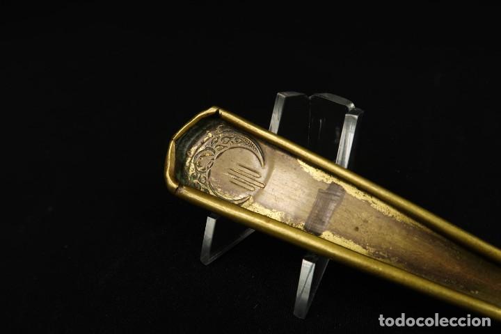 Escriban&iacute;a: Antiguo Abrecartas de Laton Dorado - Foto 7