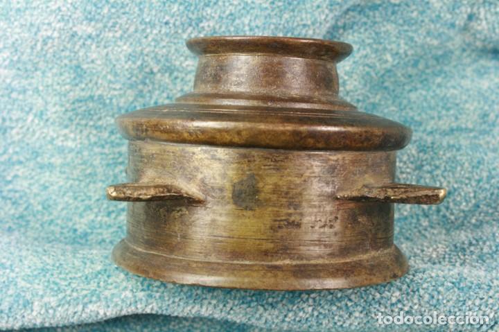 Escriban&iacute;a: Tintero Hind&uacute; S.XIX. Inkwell. Bronce. - Foto 4