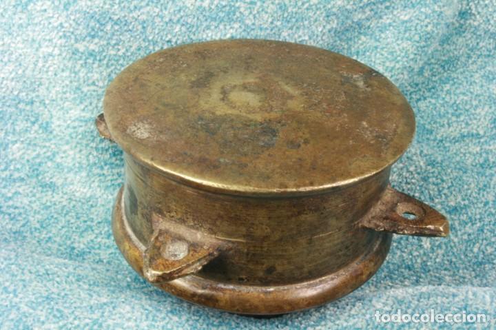 Escriban&iacute;a: Tintero Hind&uacute; S.XIX. Inkwell. Bronce. - Foto 6