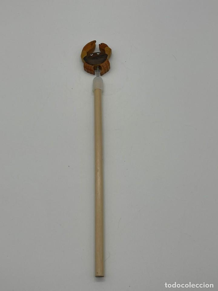 Escriban&iacute;a: LAPIZ CON CAPUCHON DE CANGREJO DE MADERA - Foto 1