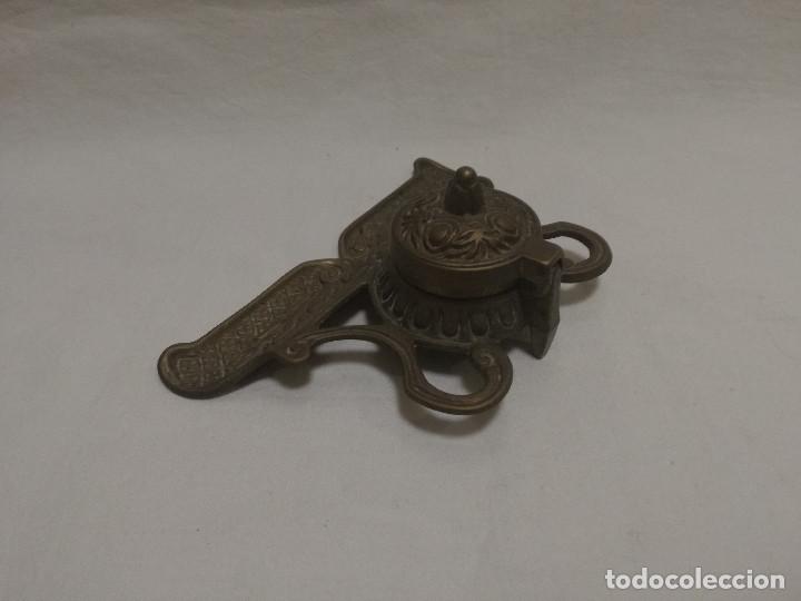 Escriban&iacute;a: ANTIGUO TINTERO DE BRONCE / LATON - Foto 2