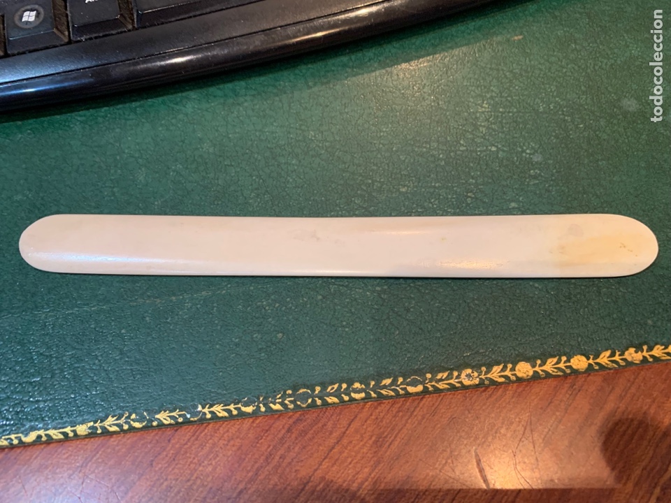 Escriban&iacute;a: Doblado de papel de Hueso mide 20 cm. - Foto 1