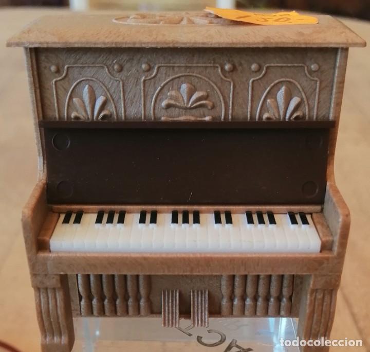 Escriban&iacute;a: Sacapuntas piano, no playme - Foto 1