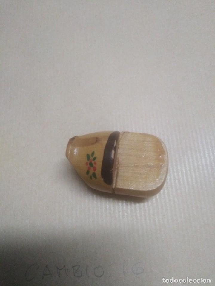 Escriban&iacute;a: Sacapuntas de madera con forma de zueco - Foto 5