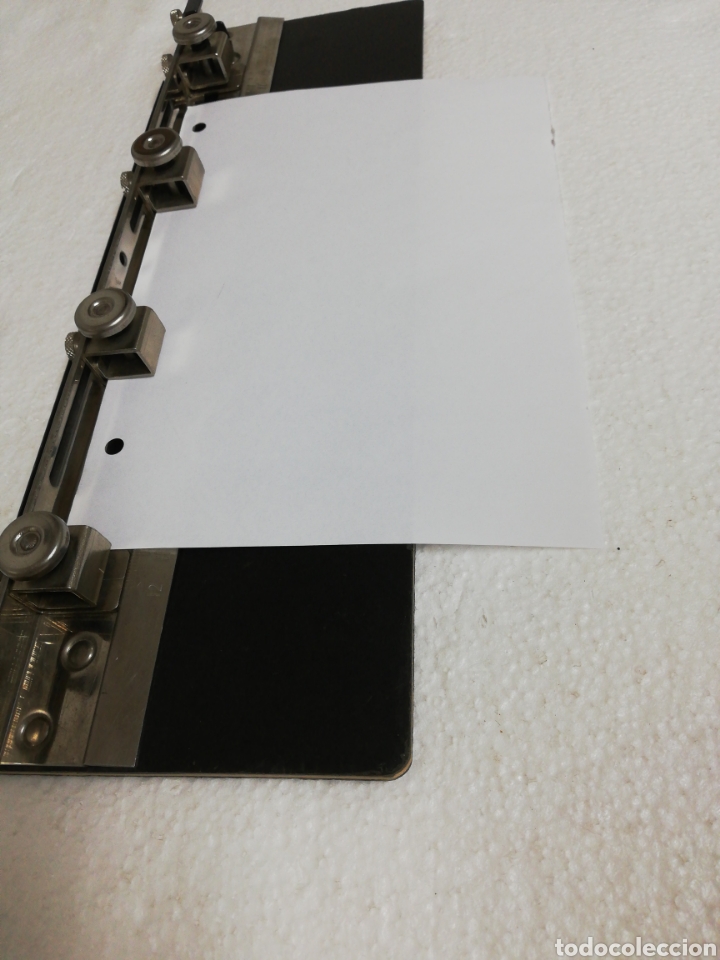 Escriban&iacute;a: Taladro de papel regulable. - Foto 1