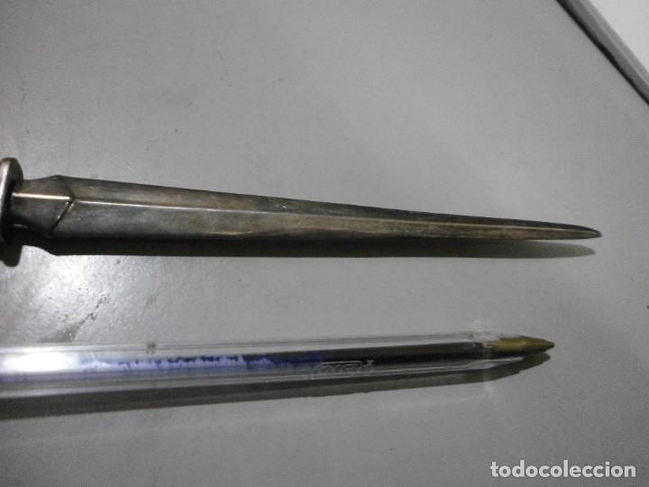 Escriban&iacute;a: abrecartas con lupa - Foto 3