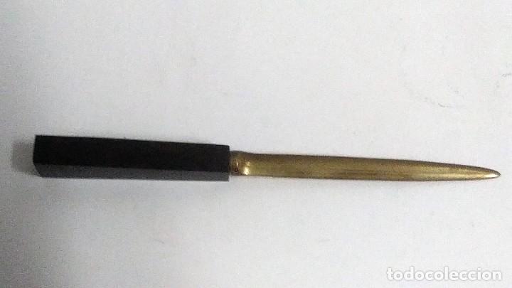 Escriban&iacute;a: ELEGANTE ABRECARTAS EN BRONCE Y MADERA - Foto 3