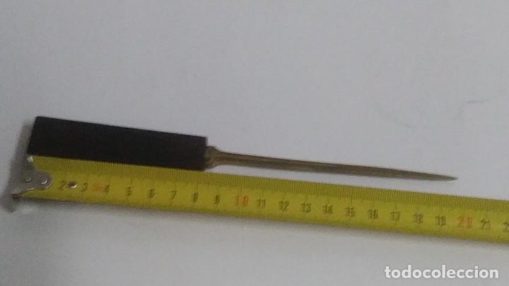 Escriban&iacute;a: ELEGANTE ABRECARTAS EN BRONCE Y MADERA - Foto 5
