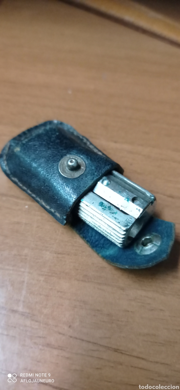 Escriban&iacute;a: Antiguo sacapuntas CASCO con su funda original - Foto 1