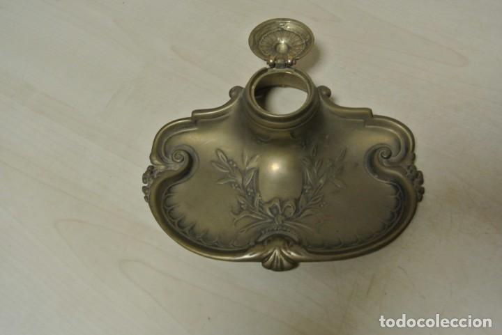 Escriban&iacute;a: TINTERO EN BRONCE ADORNADO CON FLORES - Foto 2