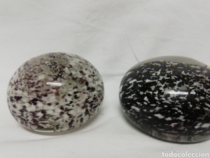Escriban&iacute;a: PISAPAPELES EN CRISTAL PEQUE&Ntilde;OS. BLANCO Y BLANCO NEGRO. - Foto 6