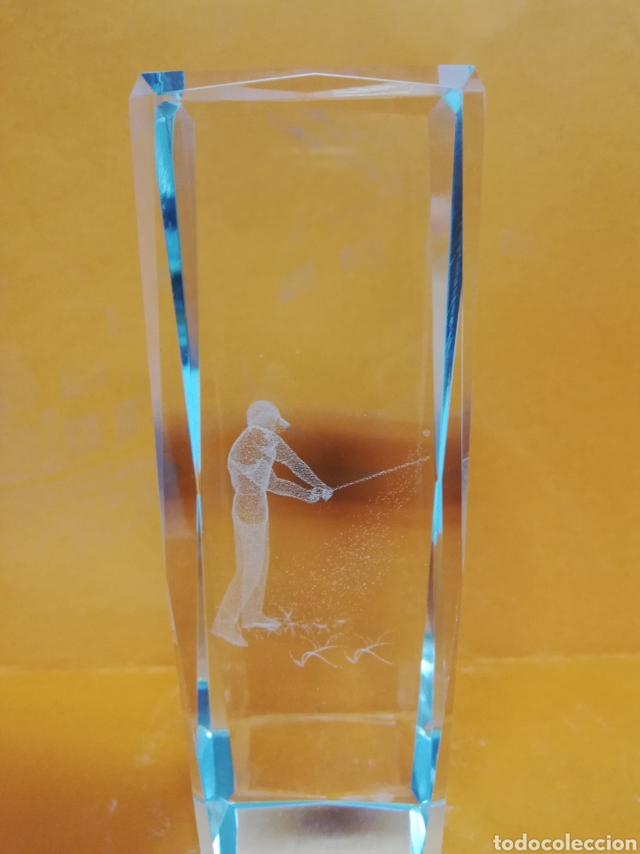 Escriban&iacute;a: PISAPAPELES EN CRISTAL.BLOQUE RECTANGULAR CON GRABADO INTERIOR. - Foto 8