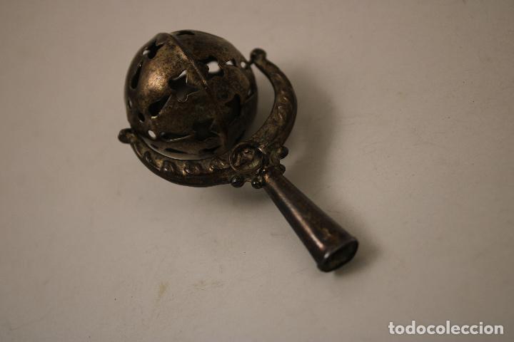Escriban&iacute;a: antiguo sonajero en plata de ley - Foto 2
