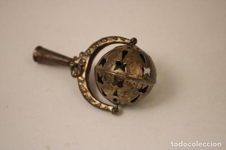 Escriban&iacute;a: antiguo sonajero en plata de ley - Foto 4