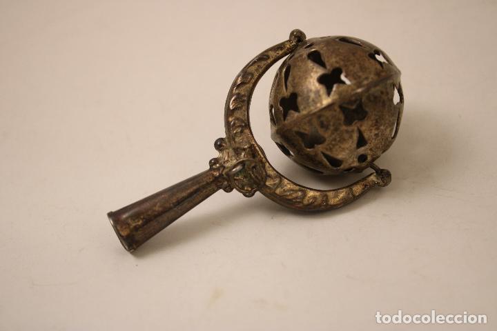 Escriban&iacute;a: antiguo sonajero en plata de ley - Foto 1