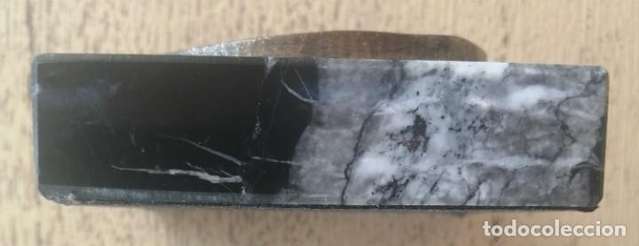 Escriban&iacute;a: Pisapapeles Medallon en Bronce con Base en M&aacute;rmol - Foto 3
