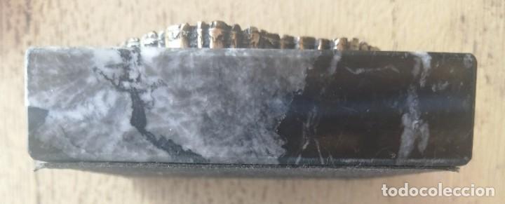 Escriban&iacute;a: Pisapapeles Medallon en Bronce con Base en M&aacute;rmol - Foto 5