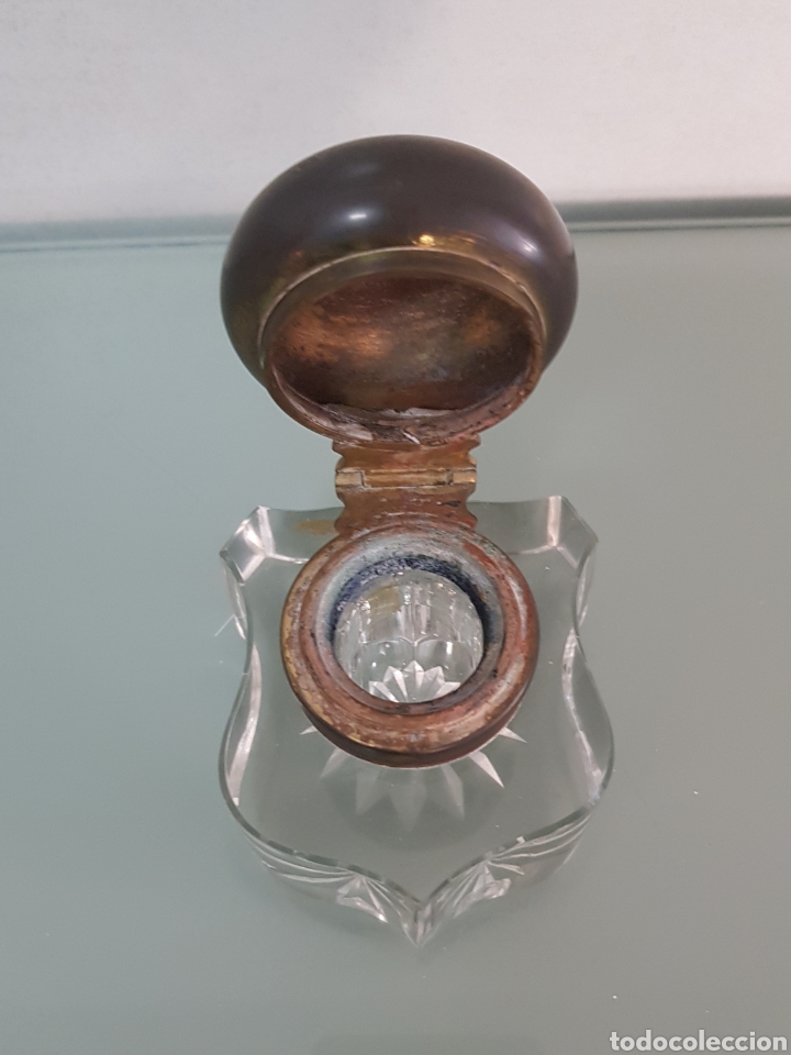 Escriban&iacute;a: ANTIGUO TINTERO DE CRISTAL TALLADO Y BRONCE - Foto 2
