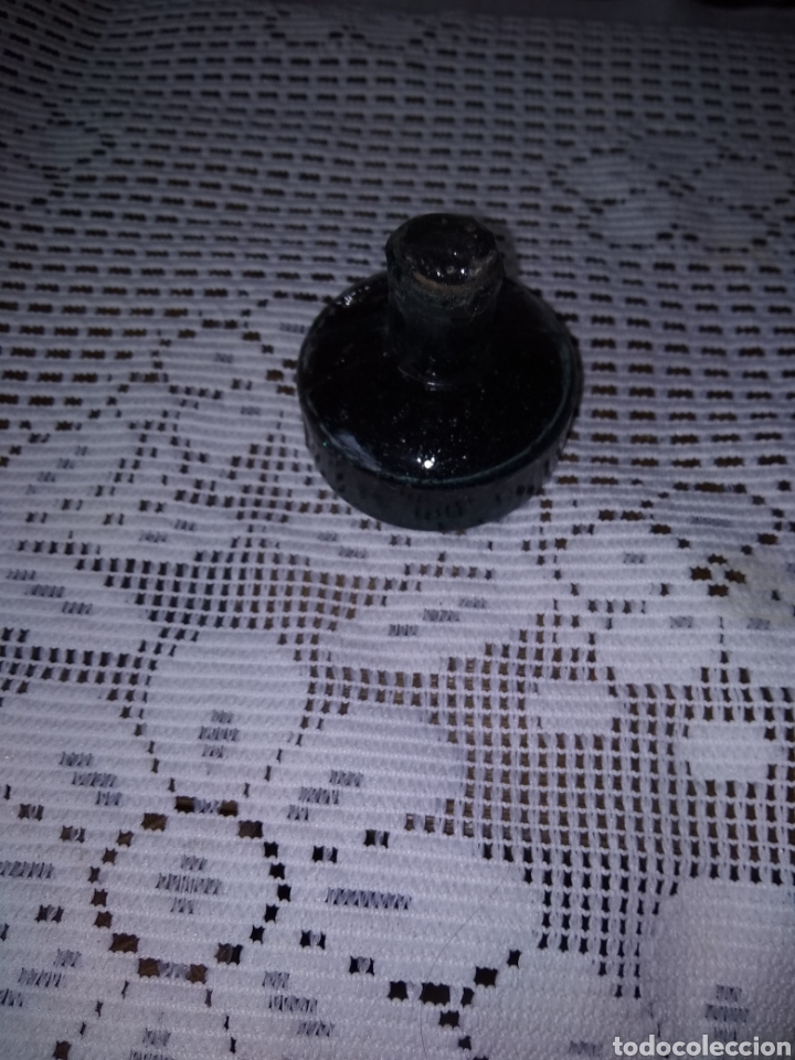 Escriban&iacute;a: TINTERO ANTIGUO CON ESPACIO REPOSA PLUMA - Foto 3
