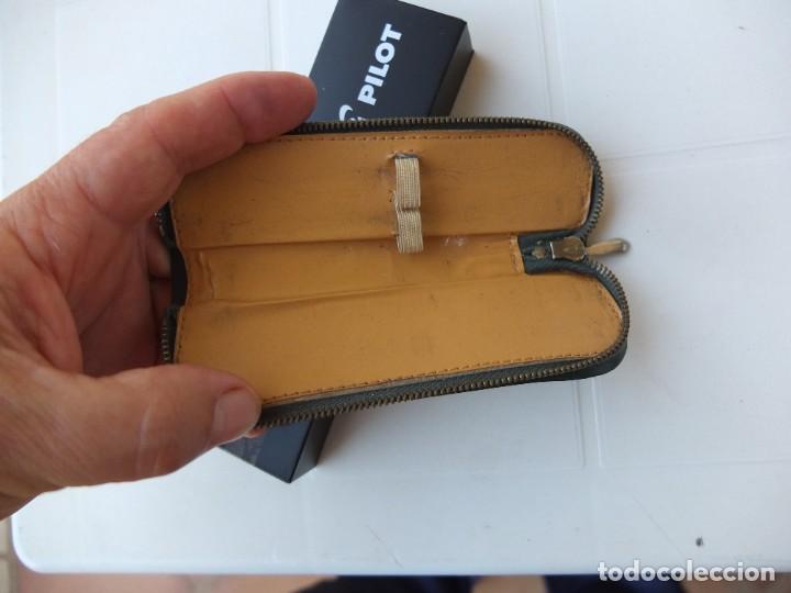 Escriban&iacute;a: Lote de cajas y fundas para plumas. - Foto 9