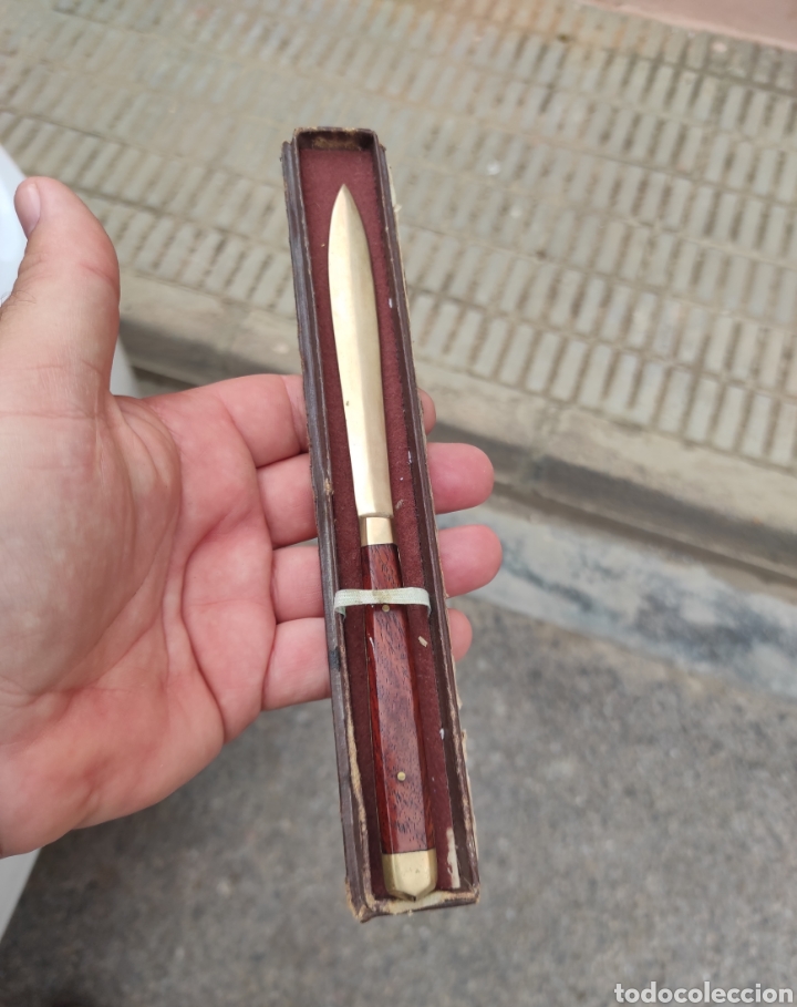 Escriban&iacute;a: Antiguo Abrecartas Mango Madera y Bronce - Foto 1