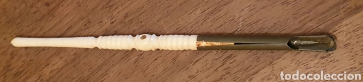 Escriban&iacute;a: ANTIGUA PLUMA EN HUESO. 15,5 CM - Foto 1