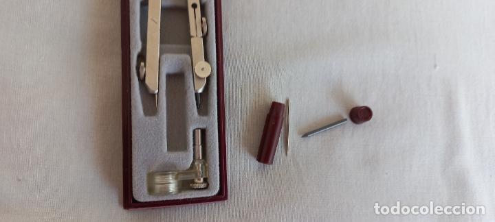 Escriban&iacute;a: ESTUCHE CON COMP&Aacute;S DE LA MARCA ROTRING ref 530120 - Foto 4