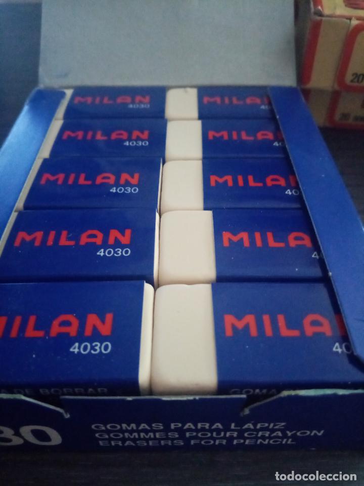 Escriban&iacute;a: Mil&aacute;n 30 gomas de borrar - Foto 1