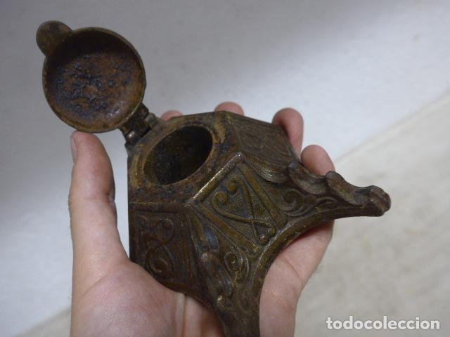 Escriban&iacute;a: Antiguo tintero de hierro de siglo XIX, original. - Foto 4