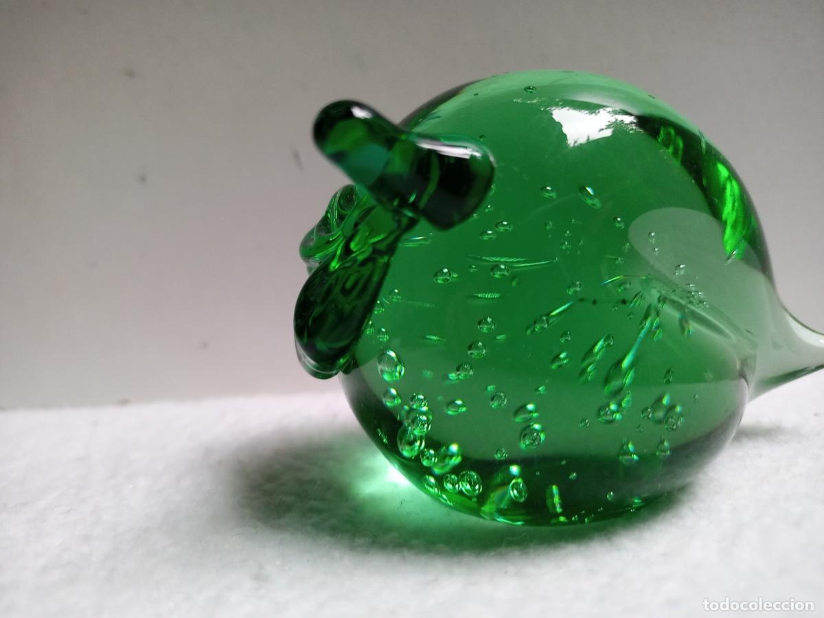 Escriban&iacute;a: Pisapapeles, figura de cristal verde - Foto 4